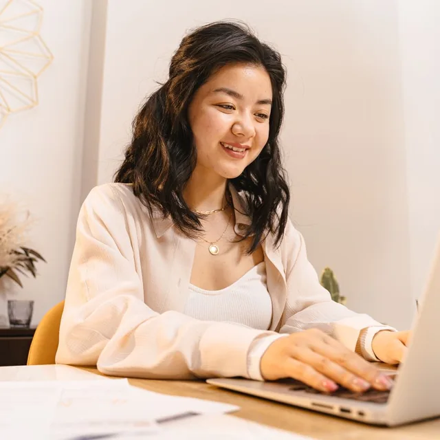 Choosing a plan on a laptop